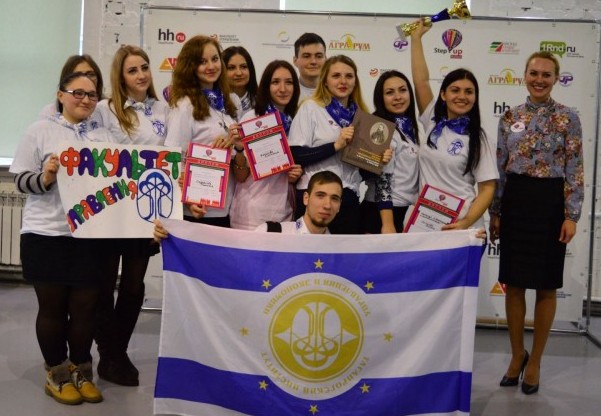 Победитель сезона 2016 - команда "Креативные и Талантливые" из города Таганрога.
